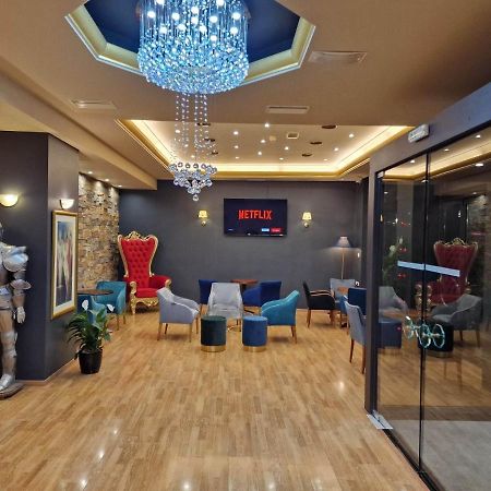 פיראוס Queens Leriotis Hotel מראה חיצוני תמונה