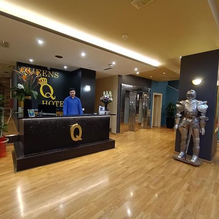 פיראוס Queens Leriotis Hotel מראה חיצוני תמונה